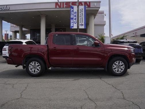 2023 Nissan Frontier SV