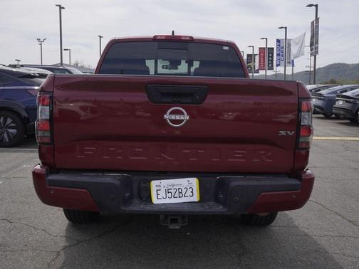 2023 Nissan Frontier SV