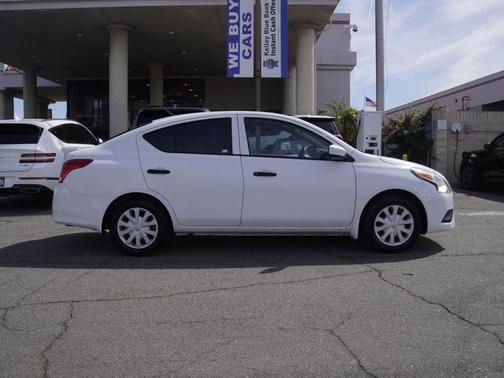 Cloud White 2019 Nissan Versa 1.6 S+
