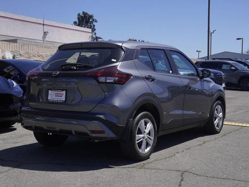 2024 Nissan Kicks S