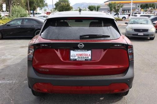 2025 Nissan Kicks SV