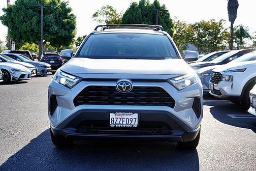 Silver Sky Metallic 2022 Toyota RAV4 XLE