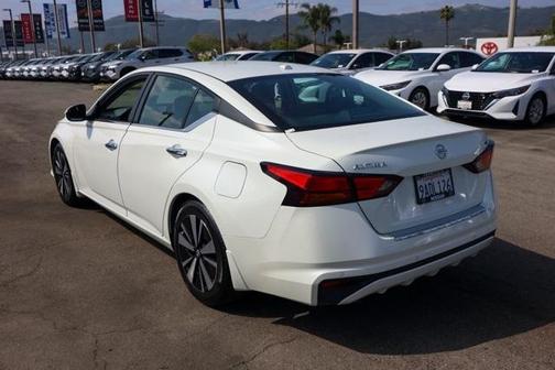 2022 Nissan Altima 2.5 SV