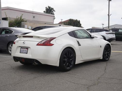 White 2020 Nissan 370Z Base