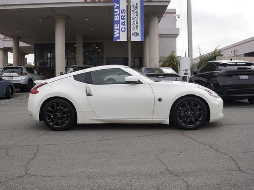 White 2020 Nissan 370Z Base