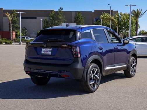 Deep Blue Pearl 2026 Nissan Kicks SV