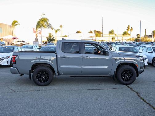 Boulder Gray Metallic 2026 Nissan Frontier SV