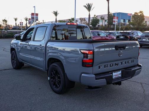 Boulder Gray Metallic 2026 Nissan Frontier SV