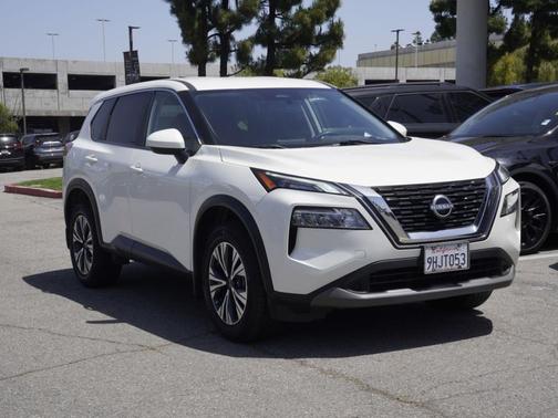 White 2023 Nissan Rogue SV