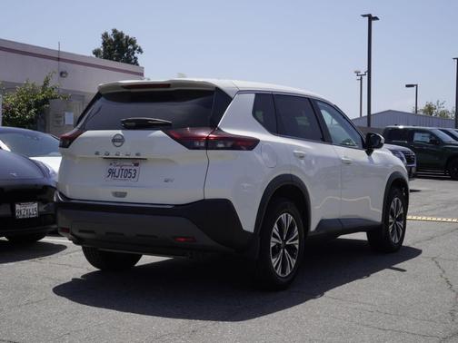 White 2023 Nissan Rogue SV