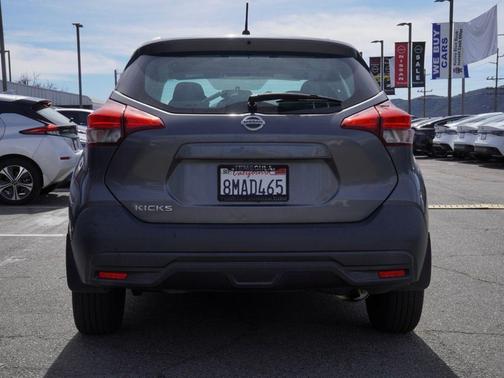 2019 Nissan Kicks S