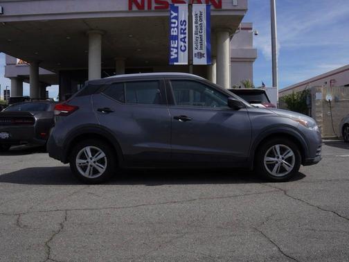 2019 Nissan Kicks S