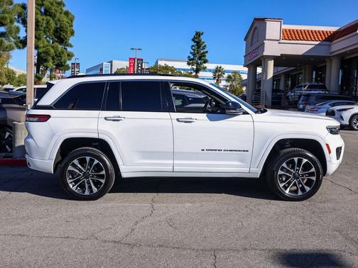 2022 Jeep Grand Cherokee Overland