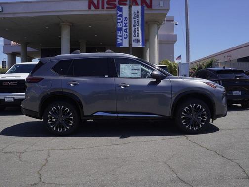 Gun Metallic 2026 Nissan Rogue Platinum
