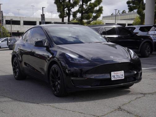 Black 2024 Tesla Model Y Long Range