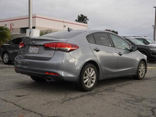 2017 Kia Forte S