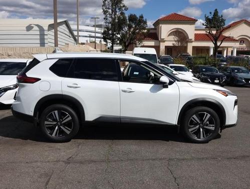 2025 Nissan Rogue SL