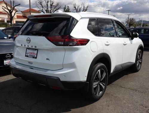 2025 Nissan Rogue SL