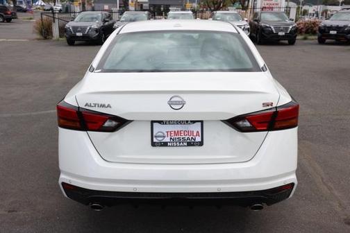 2025 Nissan Altima SR