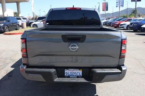 2025 Nissan Frontier SV