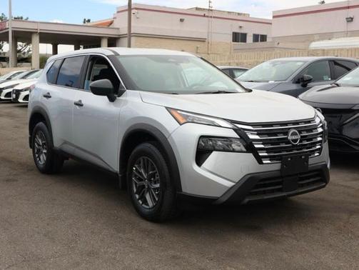 2025 Nissan Rogue S
