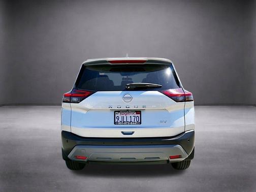 Brilliant Silver Metallic 2023 Nissan Rogue SV