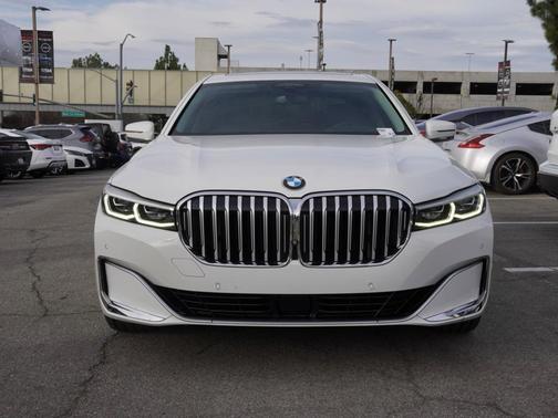 2022 BMW 750 i xDrive