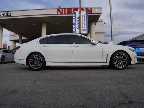 2022 BMW 750 i xDrive