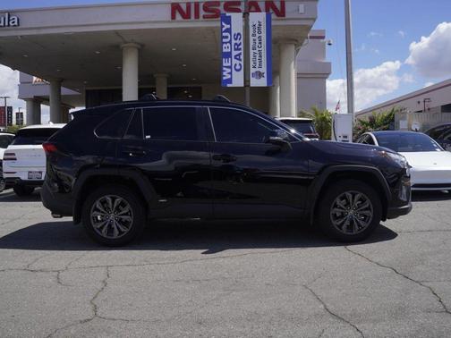 2024 Toyota RAV4 Hybrid XLE Premium