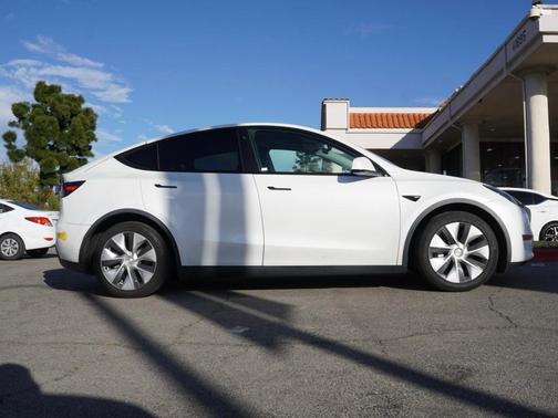 2020 Tesla Model Y Long Range