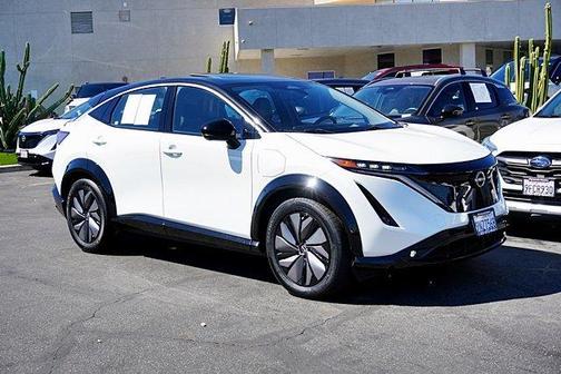 2t Wht Blk Roof 2024 Nissan ARIYA EVOLVE+