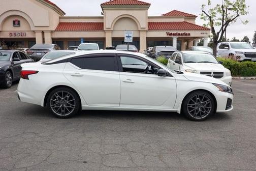 2023 Nissan Altima 2.0 SR