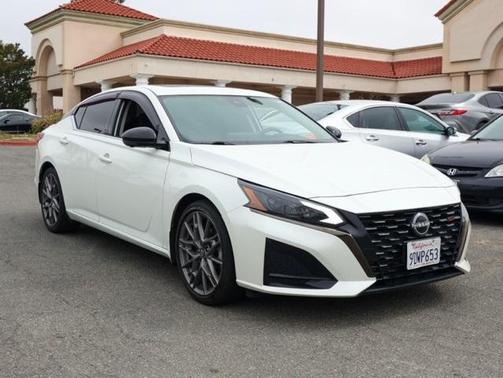 2023 Nissan Altima 2.0 SR