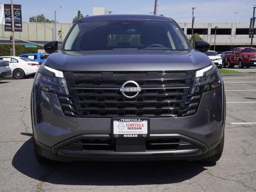 Gun Metallic 2026 Nissan Kicks S