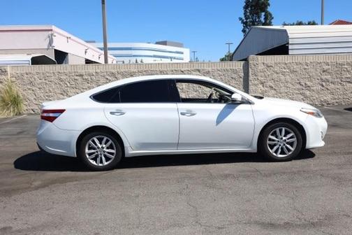 2013 Toyota Avalon XLE