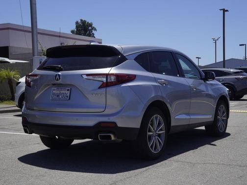 Silver 2023 Acura RDX Technology Package