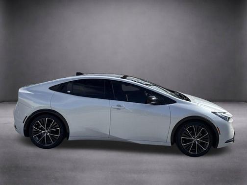 Pearl 2023 Toyota Prius Limited
