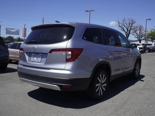 Modern Steel Metallic 2021 Honda Pilot EX