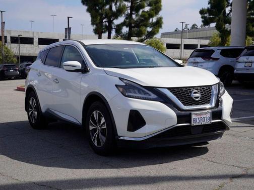 White 2019 Nissan Murano S