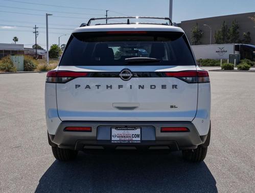 Everest White P 2026 Nissan Pathfinder SL