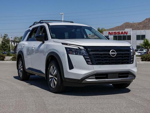 Everest White P 2026 Nissan Pathfinder SL