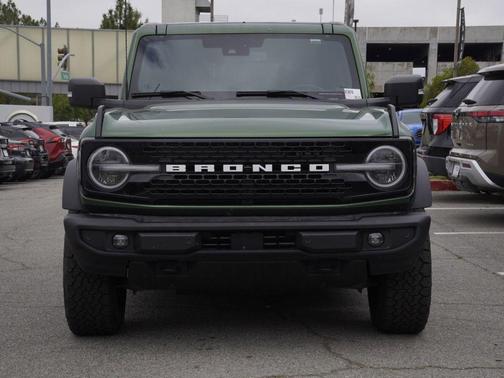 Eruption Green Metallic 2025 Ford Bronco Outer Banks
