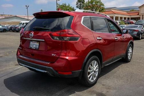 2018 Nissan Rogue SV