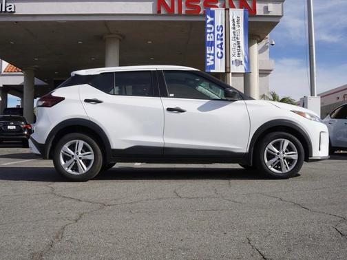 2024 Nissan Kicks S