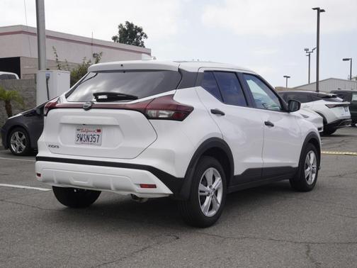 Fresh Powder 2025 Nissan Kicks Play S