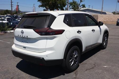 2025 Nissan Rogue S