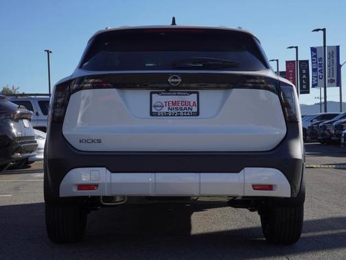 2026 Nissan Kicks SV