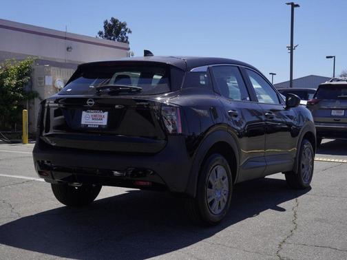 Super Black 2026 Nissan Kicks S