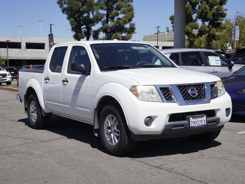 Glacier White 2017 Nissan Frontier SV