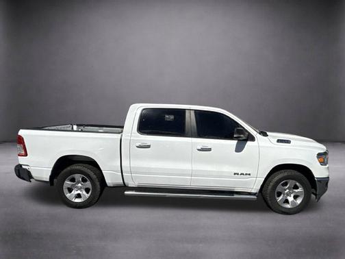 Bright White Clearcoat 2019 RAM 1500 Big Horn
